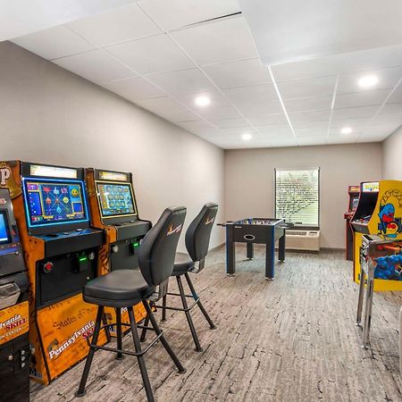 Best Western Plus Heritage Rail Inn & Suites Йорк Экстерьер фото