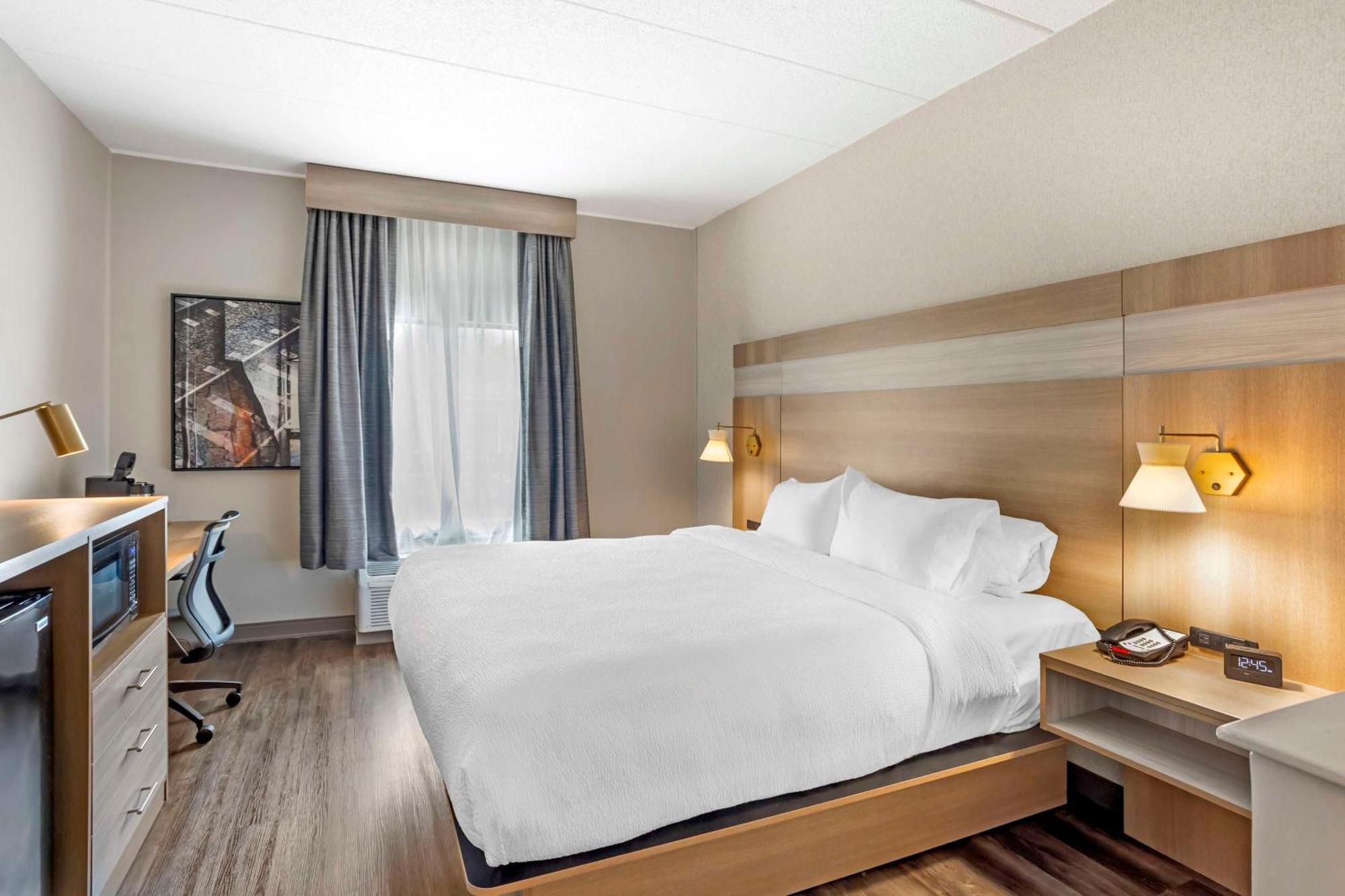 Best Western Plus Heritage Rail Inn & Suites Йорк Экстерьер фото