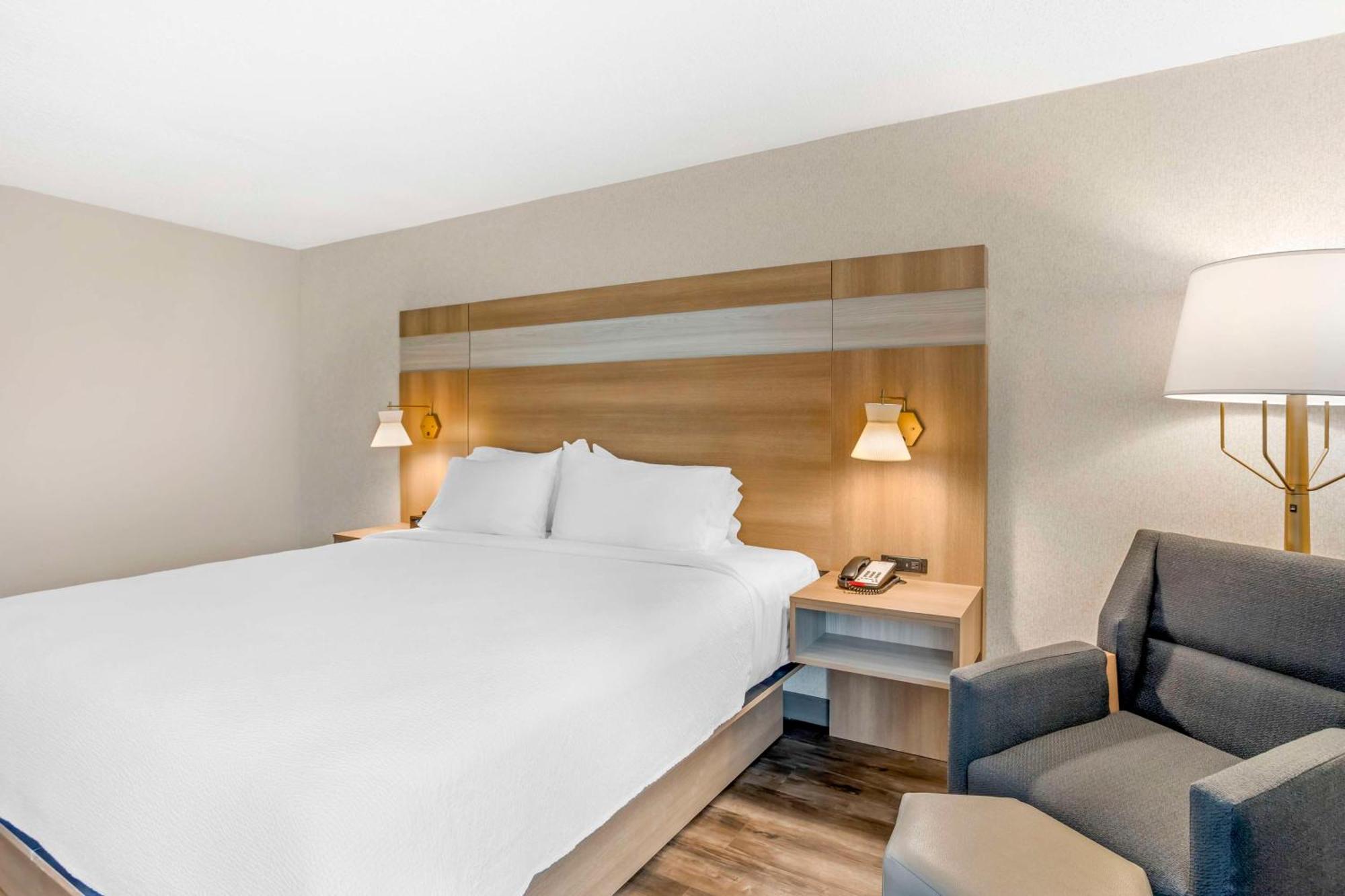 Best Western Plus Heritage Rail Inn & Suites Йорк Экстерьер фото