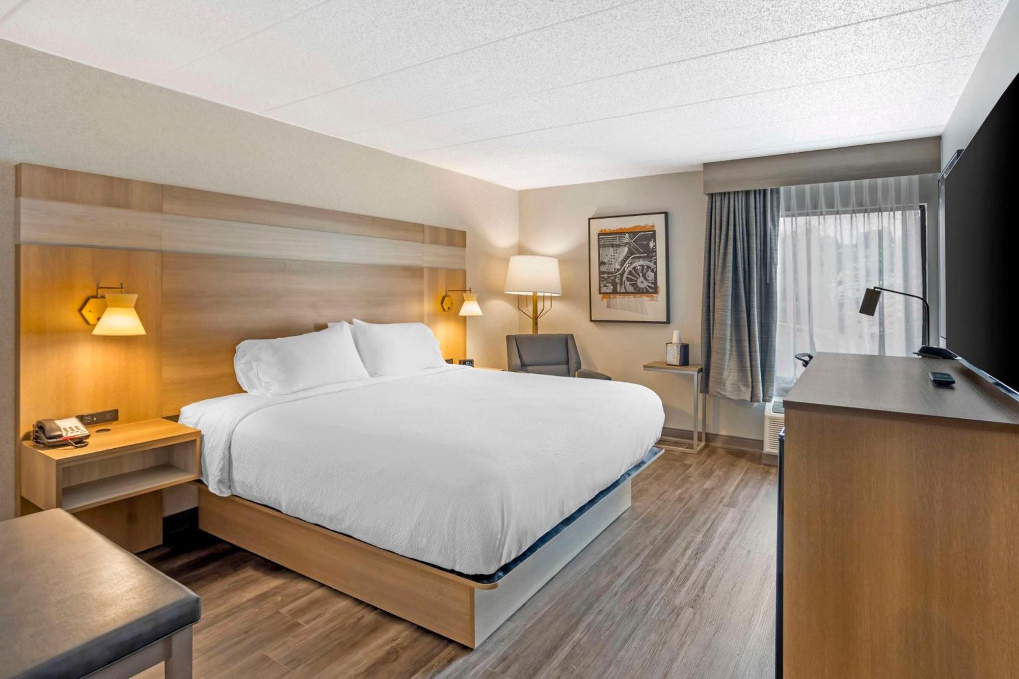 Best Western Plus Heritage Rail Inn & Suites Йорк Экстерьер фото