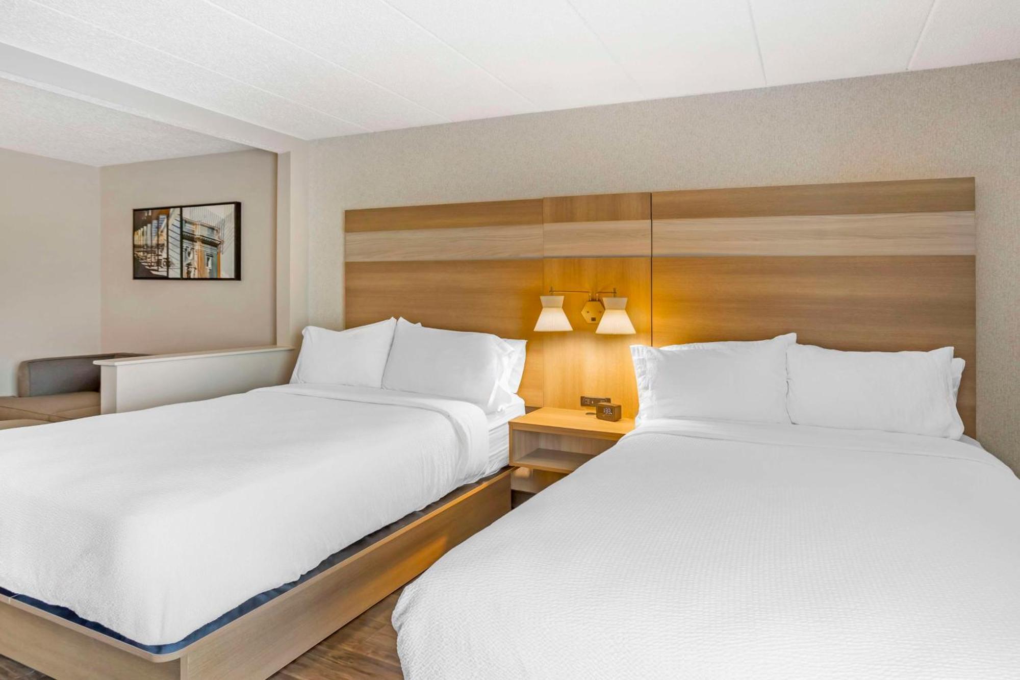 Best Western Plus Heritage Rail Inn & Suites Йорк Экстерьер фото