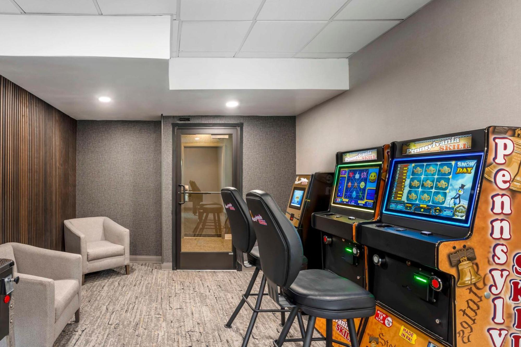 Best Western Plus Heritage Rail Inn & Suites Йорк Экстерьер фото