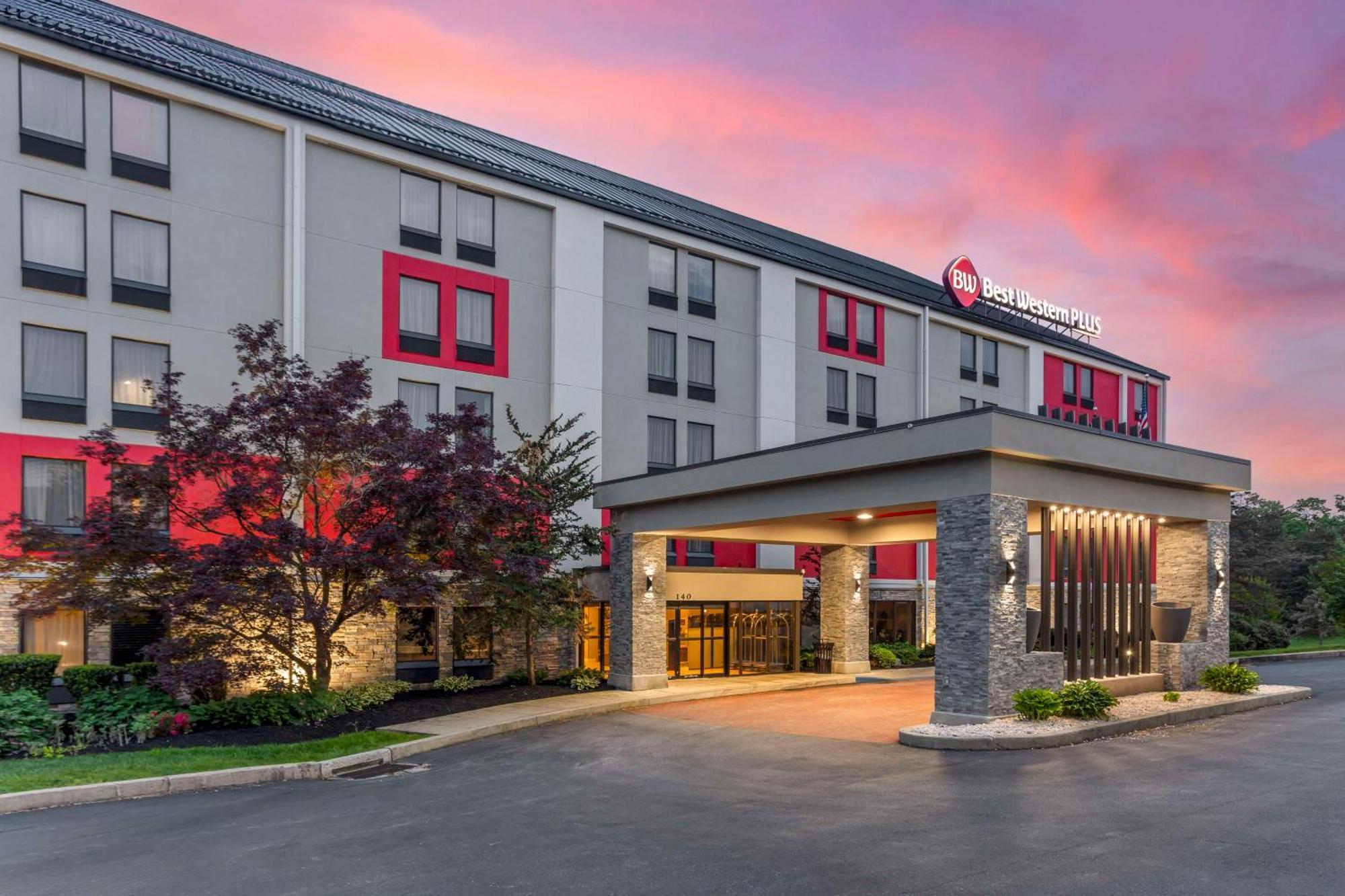 Best Western Plus Heritage Rail Inn & Suites Йорк Экстерьер фото